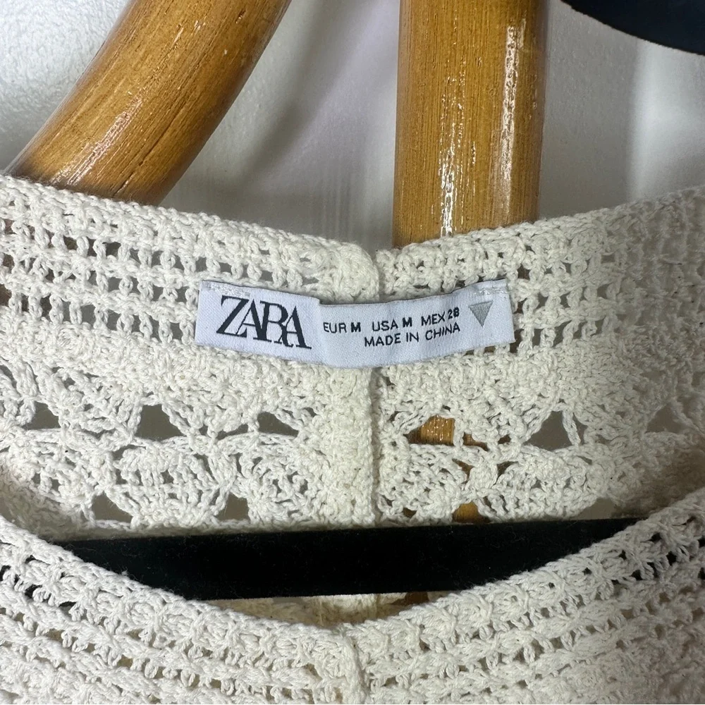 Zara Blue Floral Crotchet Puff Sleeve Top sz M